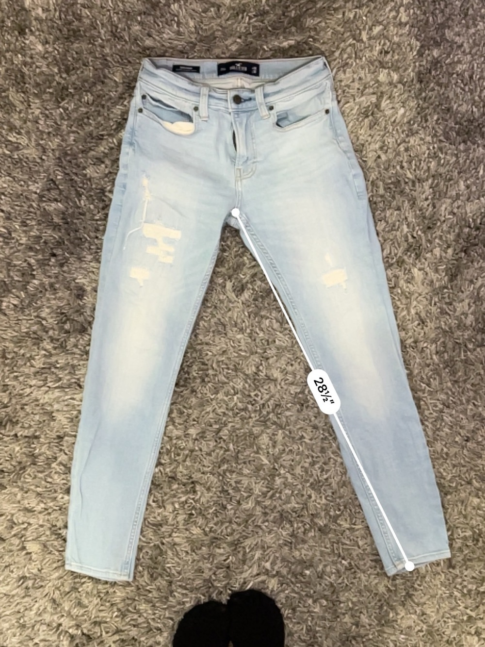 Hollister Light Wash Distressed Women’s Skinny Jeans